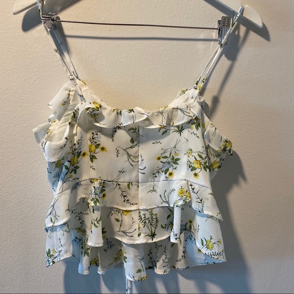 AQUA lace-up ruffle crop top- NWOT - Picture 3 of 4